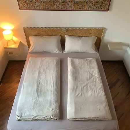 Casa Bonni Di Garda Roe